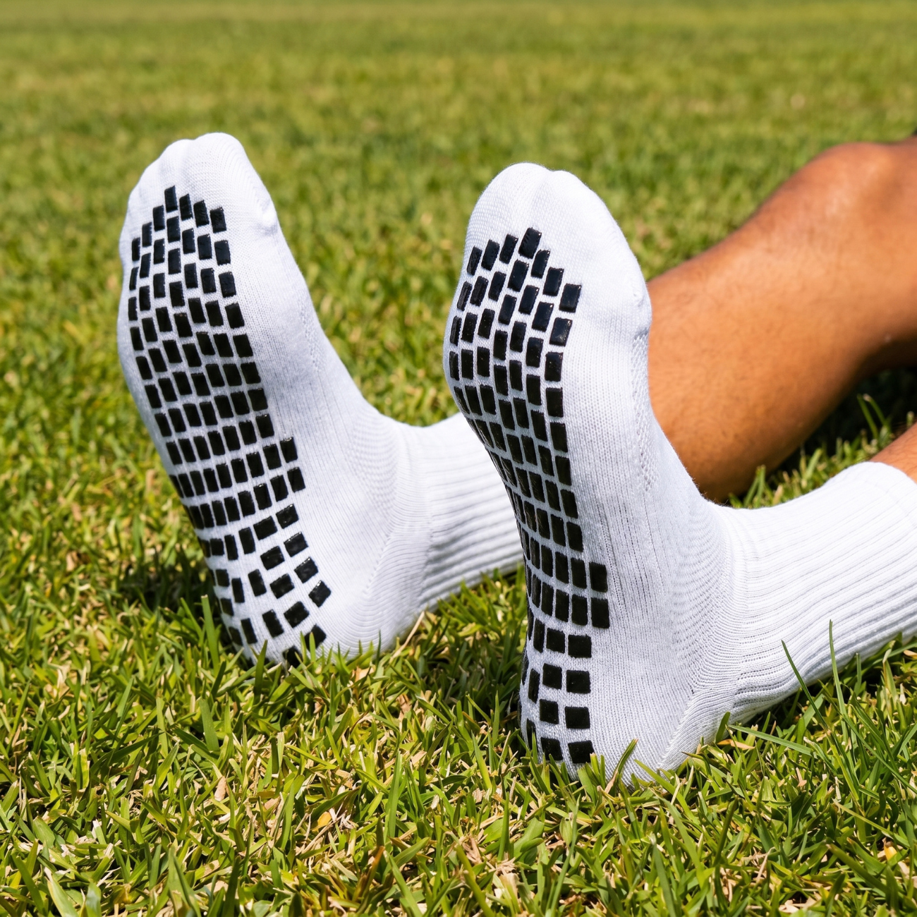 8x Pairs of Plain Grip Socks (White)